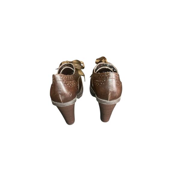Maurice’s Brown Oxford Wingtip 4” Stacked Heel Size 7 - Picture 6 of 11